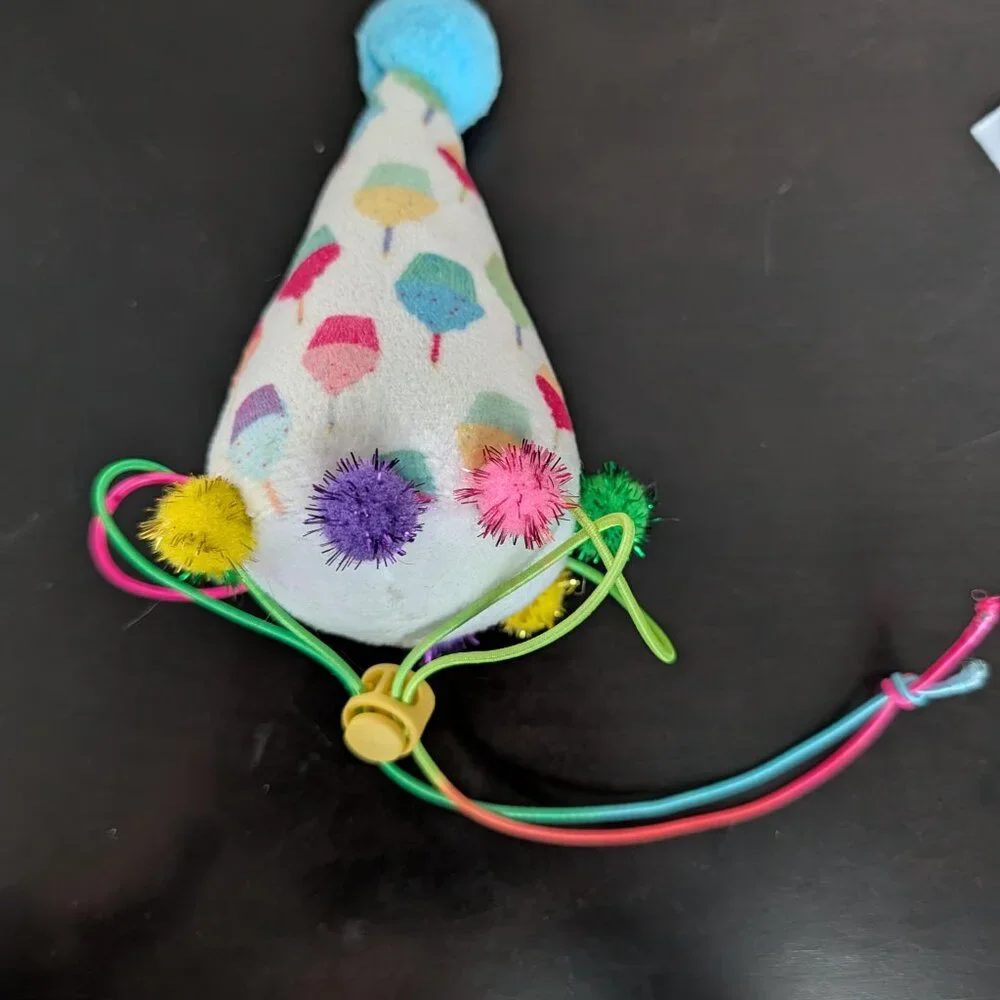 Frisco Cupcake Party Hat & Ruffle Collar Cat Birthday Accessory, One Size
